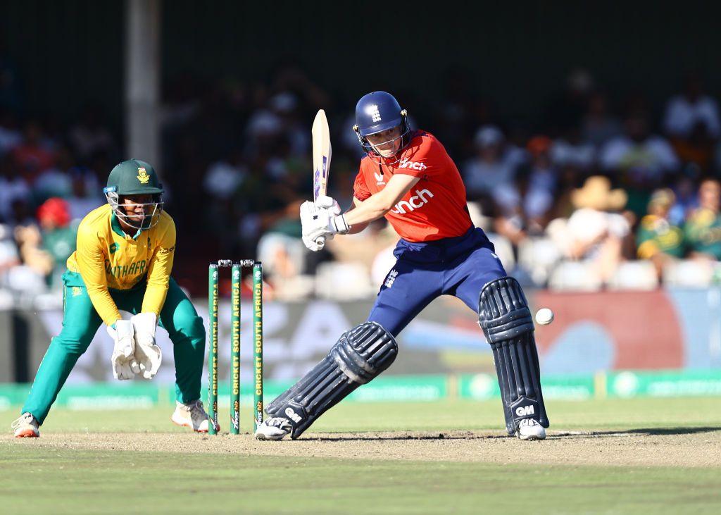 Amy Jones batting v South Africa