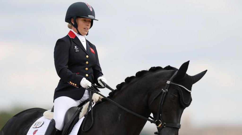 Sophie Wells competing at the Paris Paralympics