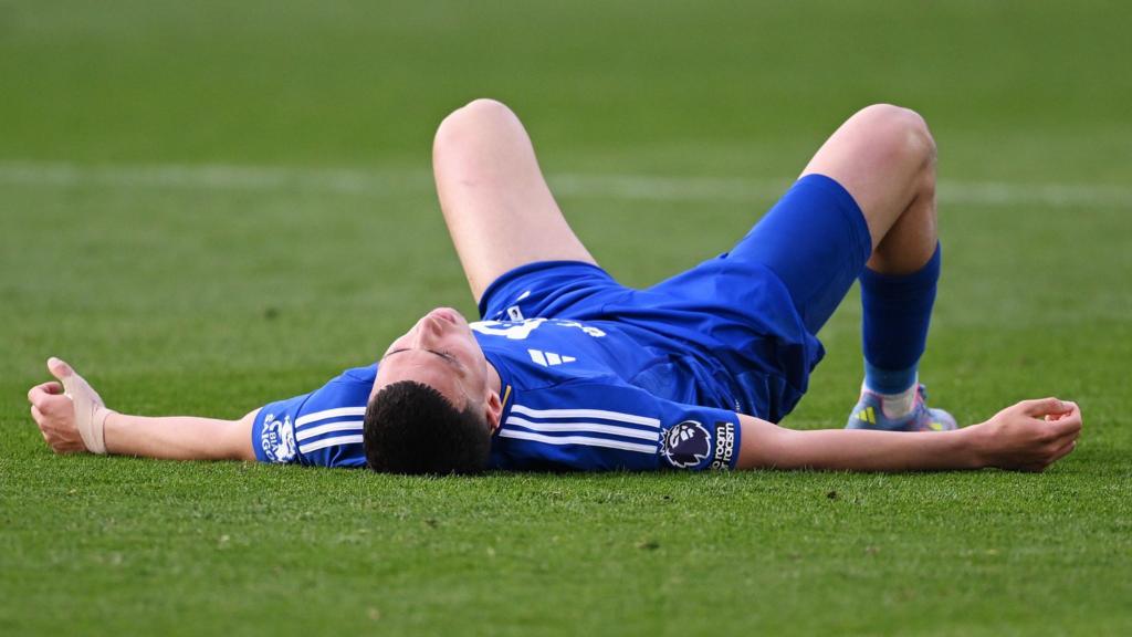 ‘A club at a crossroads’ – relegated Leicester in need of rebuild