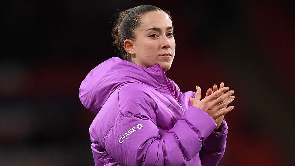 Maya Le Tissier applauds fans