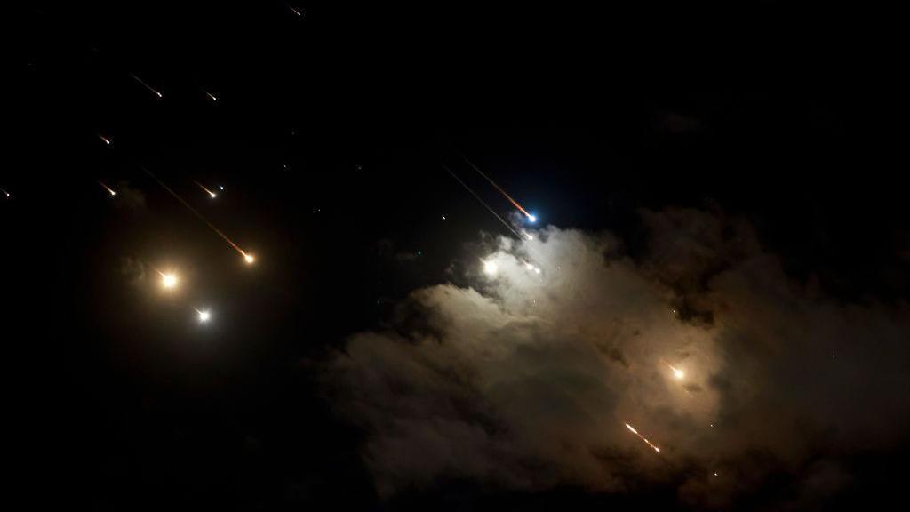 Projectiles above Jerusalem during an Iranian ballistic missile attack on Israel (1 October 2024)