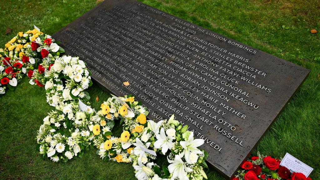 Wreaths laid by memorial for 7/7 attacks