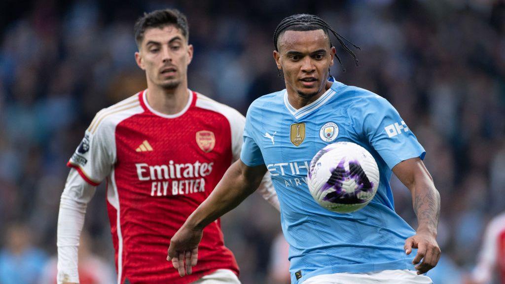 Manuel Akanji of Manchester City and Kai Havertz of Arsenal