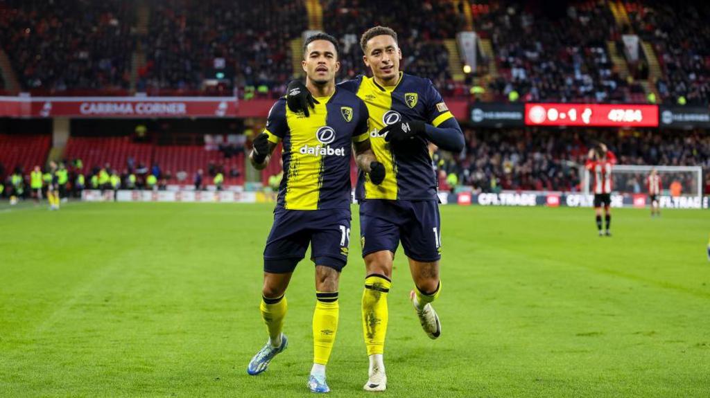 Juston Kluivert and Marcus Tavenier celebrate