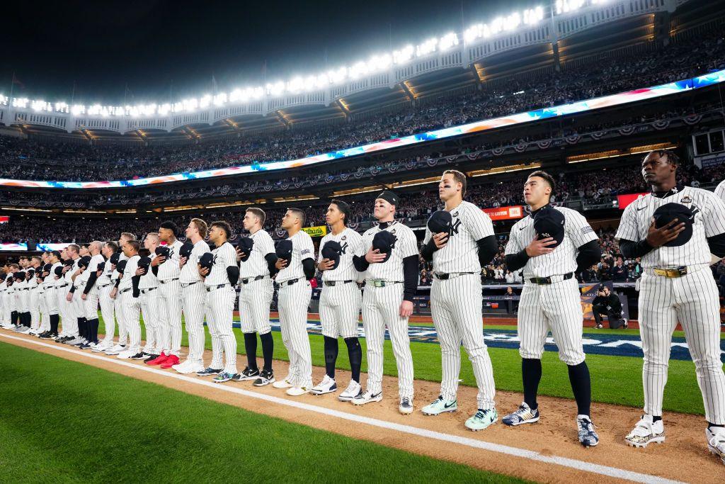 New York Yankee players lined up. 