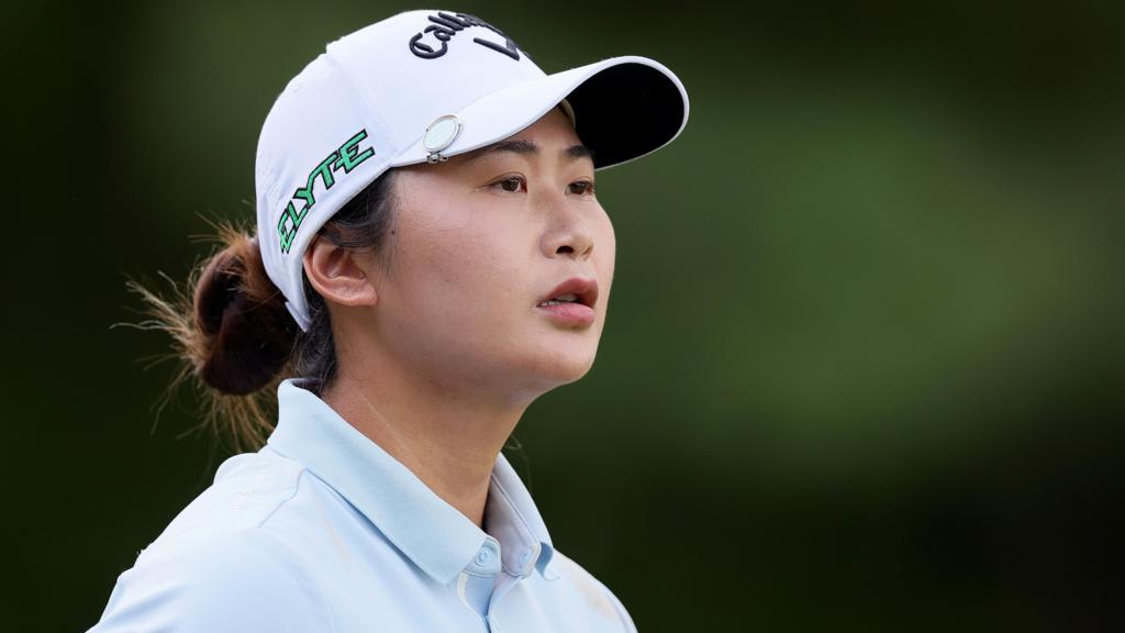 China’s Liu takes Chevron lead after albatross