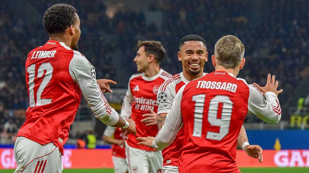 Arsenal celebrate a goal during the matchday seven game against Inter