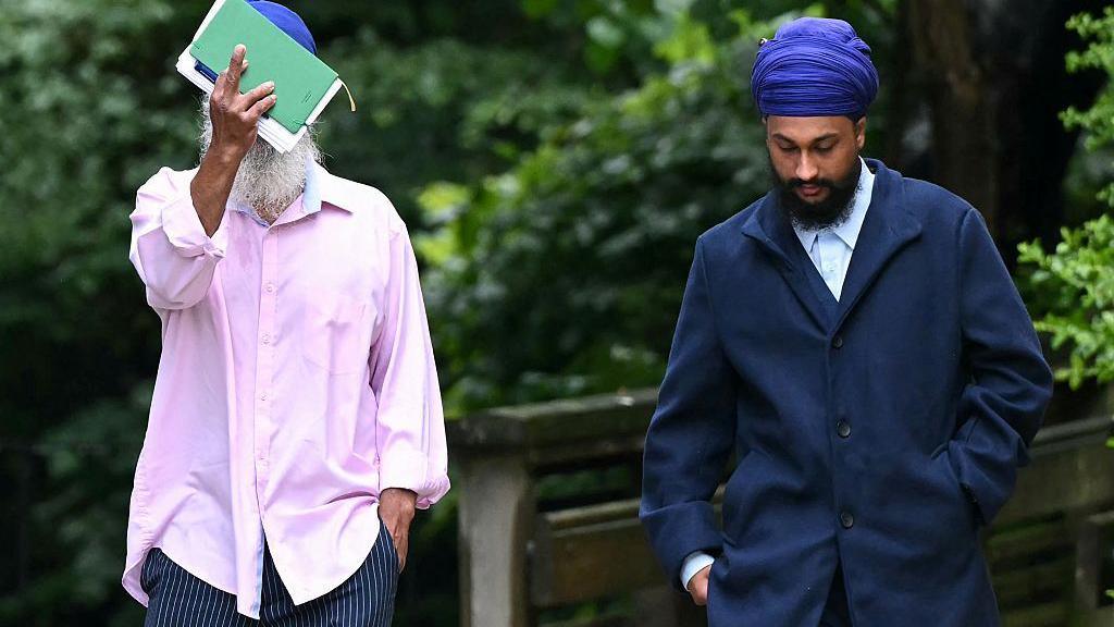Vickrum Digwa, dad and brother in court on weapon charges - BBC News