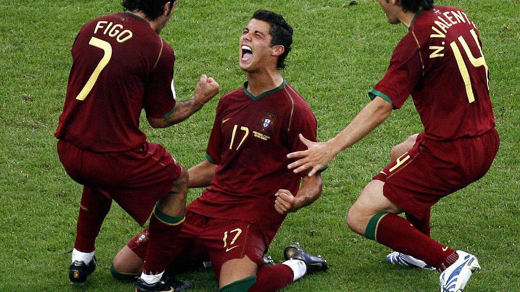 Cristiano Ronaldo celebrates