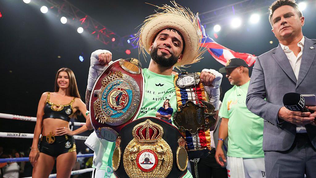 Oscar Collazo celebrates beating Jayson Vayson in Indio, California