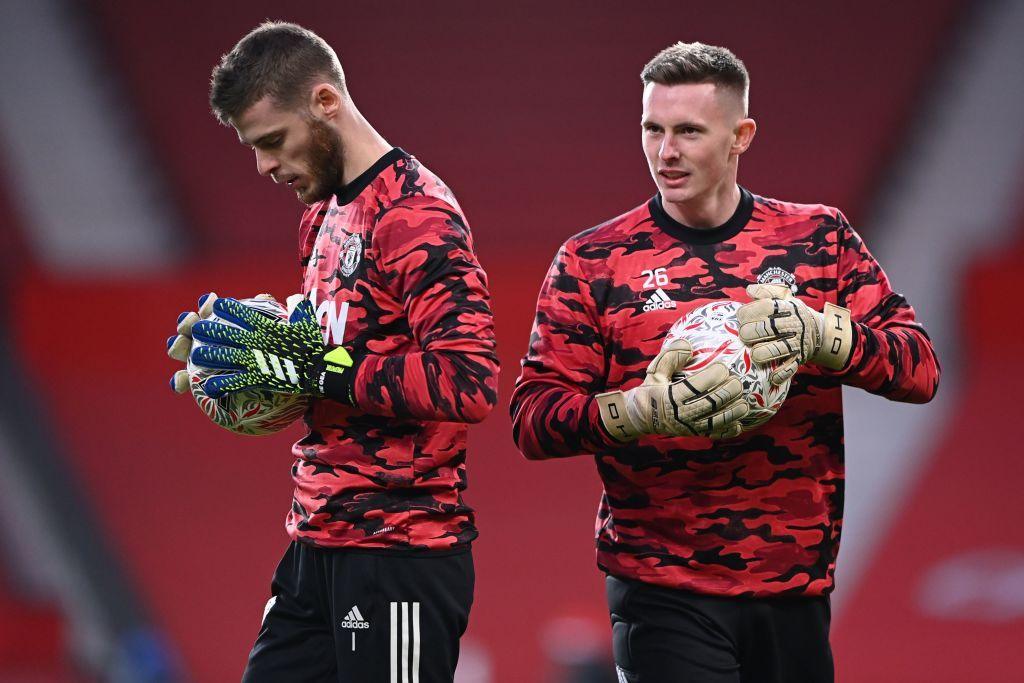 Dean Henderson and David de Gea warming up for Manchester United