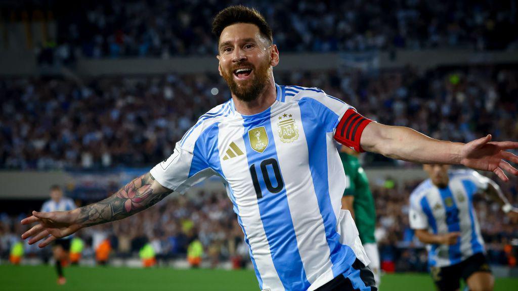 Lionel Messi celebrates a goal