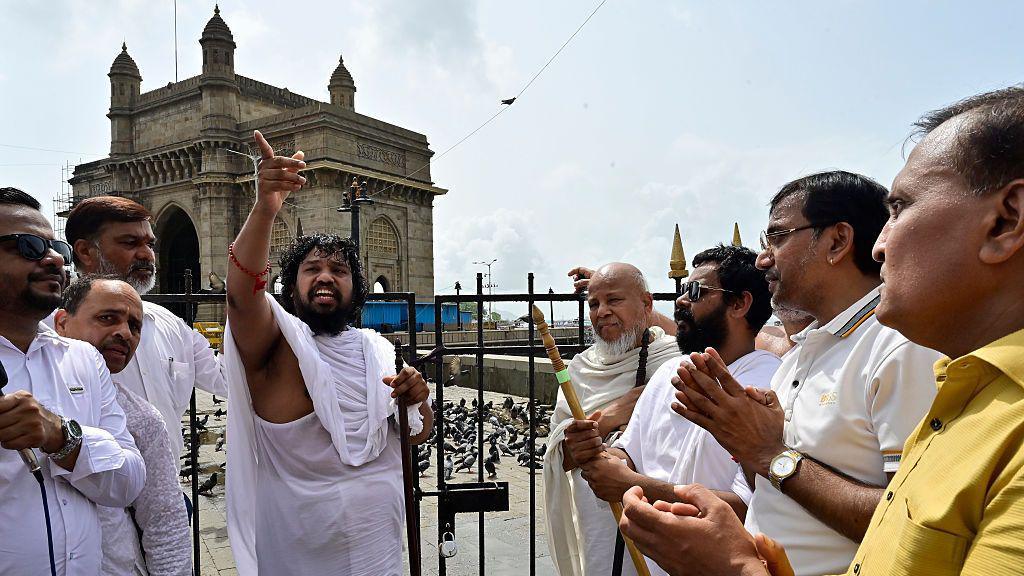 Followers of Jain religion participated in a protest rally against the closure of kabutar khanas across the city by BMC, rally held from Colaba jain temple to Gateway of India, on August 3, 2025 in Mumbai, India