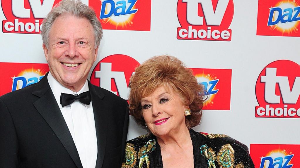 Coronation Street Originalbesetzung-Mitglied Philip Lowrie ist gestorben