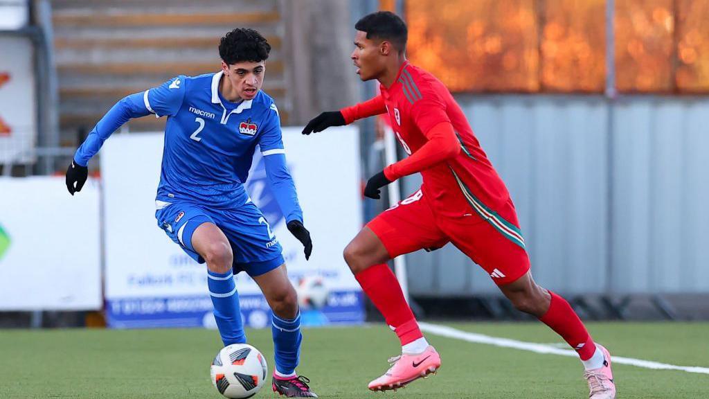 Kai Andrews playing for Wales U19s against Liechtenstein