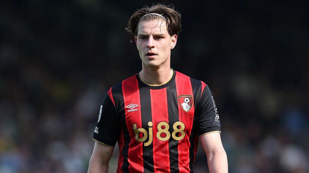 Bournemouth's Alex Scott during the Premier League match between Fulham and Bournemouth at Craven Cottage. 