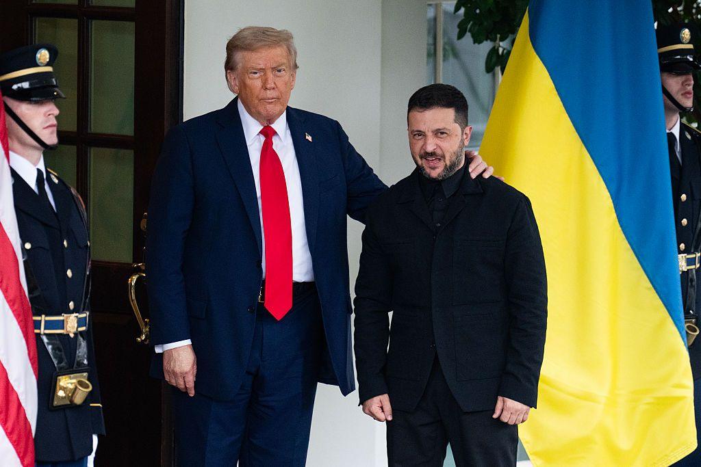 The President of the USA Donald Trump and the President of Ukraine, Volodymyr Zelensky