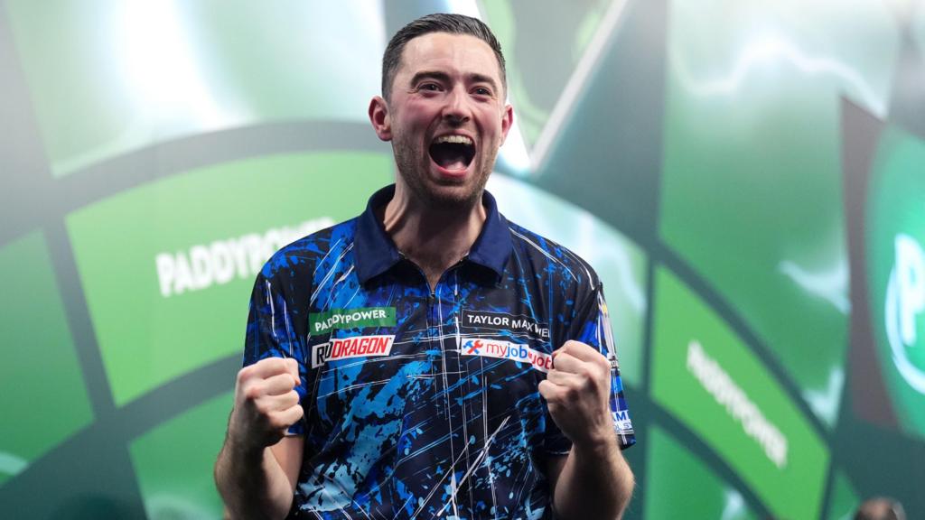 Humphries Edges Van Gerwen in Thrilling Match