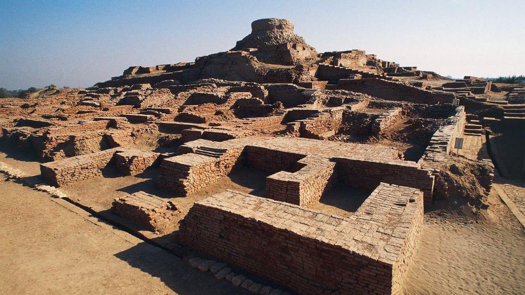 Ruins of the archaeological site of Harappa, Indus Valley civilisation, 3rd millennium BC, Punjab, Pakistan. (P