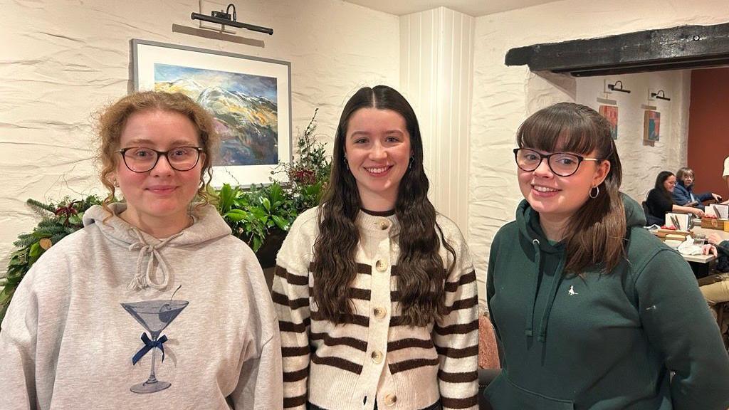 Nanw Maelor, Gwenno Roberts a Elliw Huws