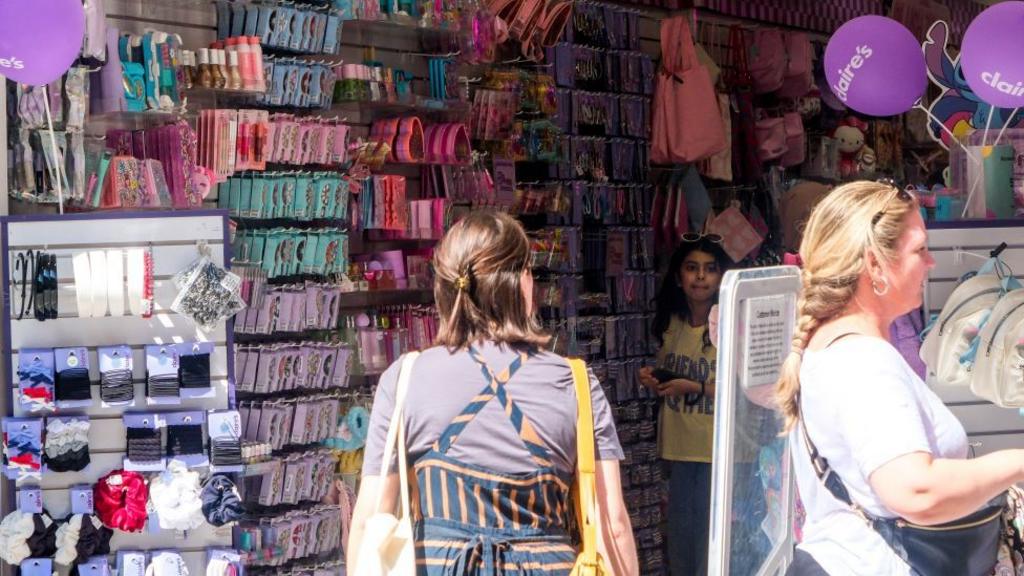 Claire’s: От браслетов дружбы до тени Shein