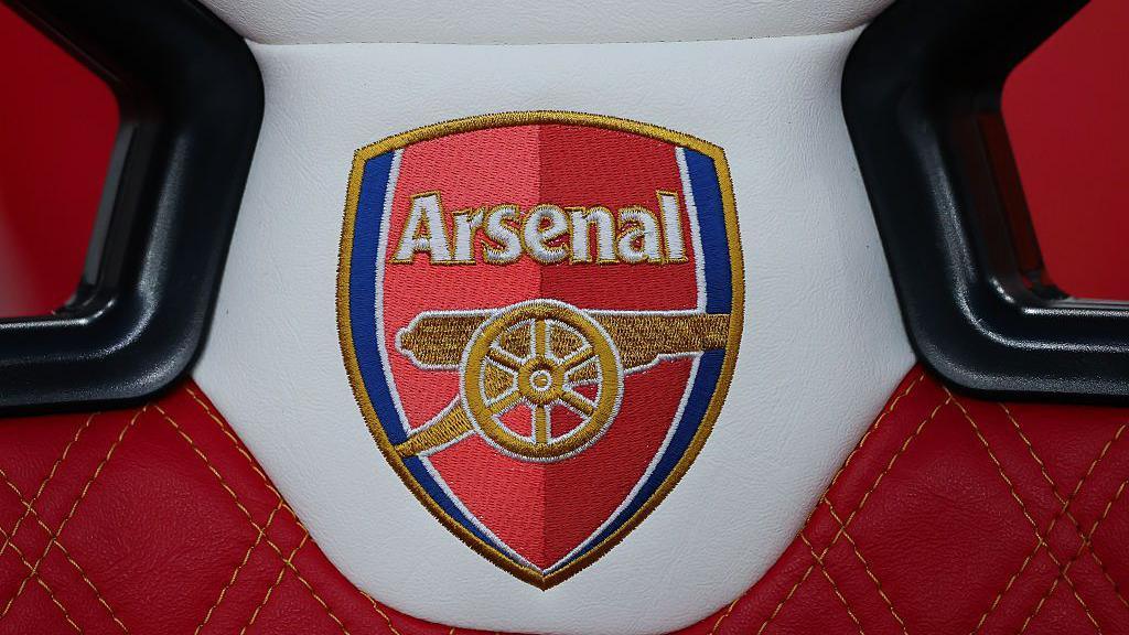 The club crest of Arsenal