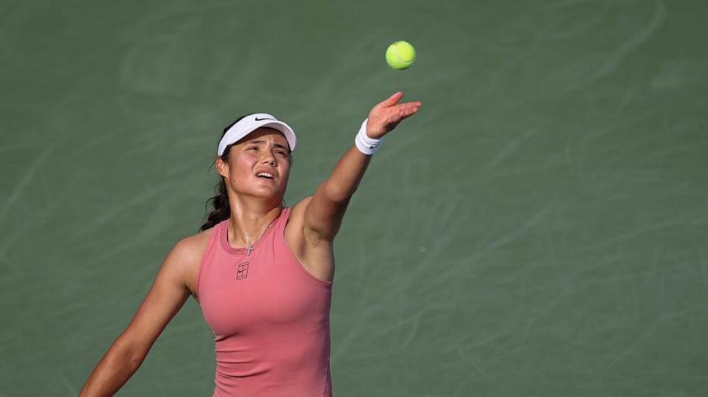 Raducanu Defeats Osaka in Washington, While Norrie and Evans Exit