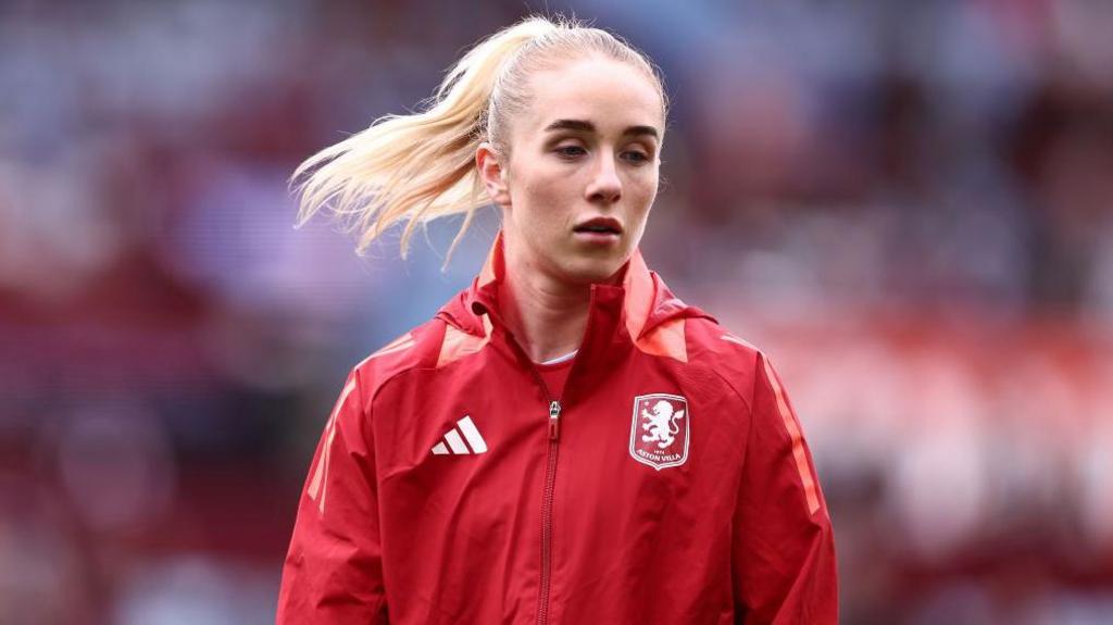 Kearns Condivide il Doloroso Racconto della Sua Esperienza di Aborto Spontaneo