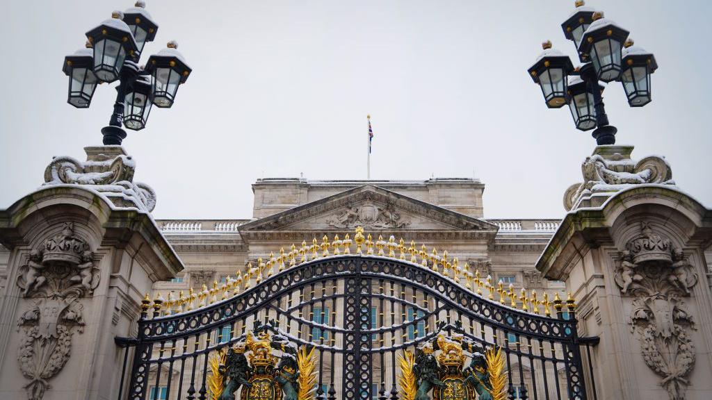 An image of Buckingham Palace gates