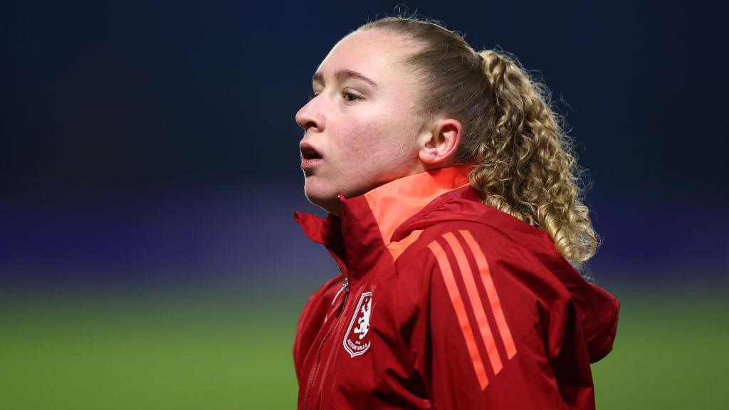 England winger Katie Robinson 