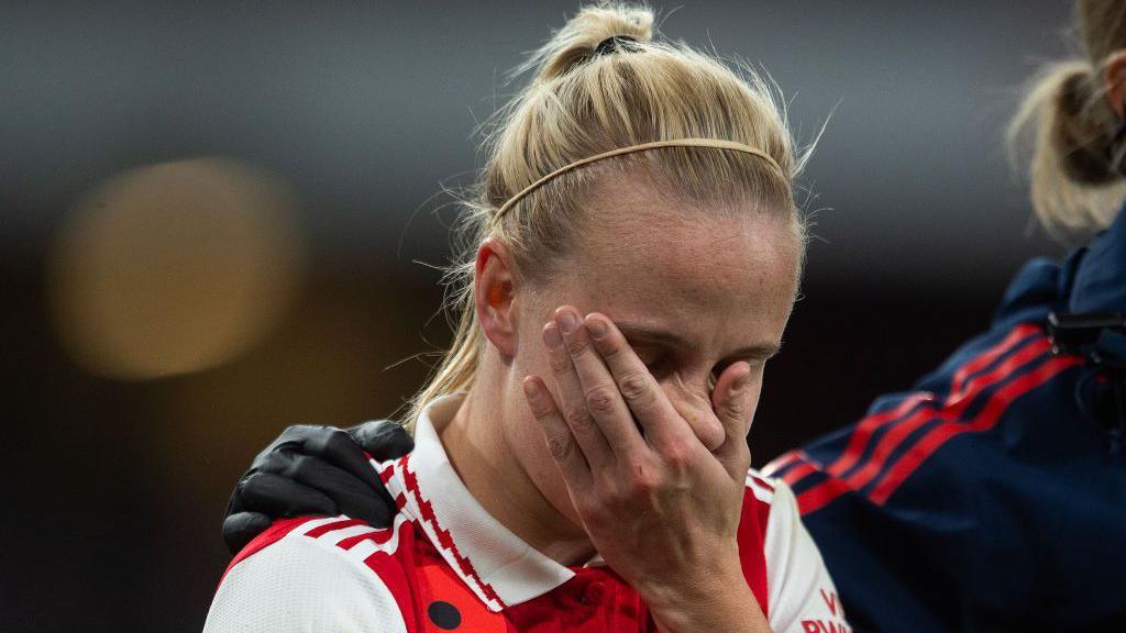 Beth Mead in tears after suffering an Anterior Cruciate Ligament injury