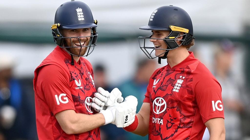 Salt guida l’Inghilterra alla vittoria sull’Irlanda nello scontro T20I
