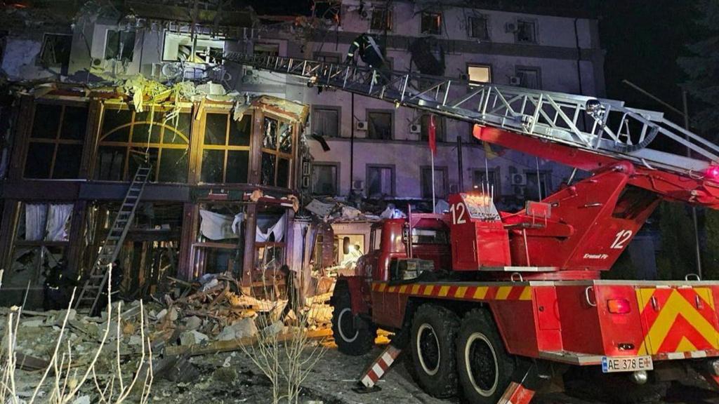 Damaged hotel in Kryvyy Rih