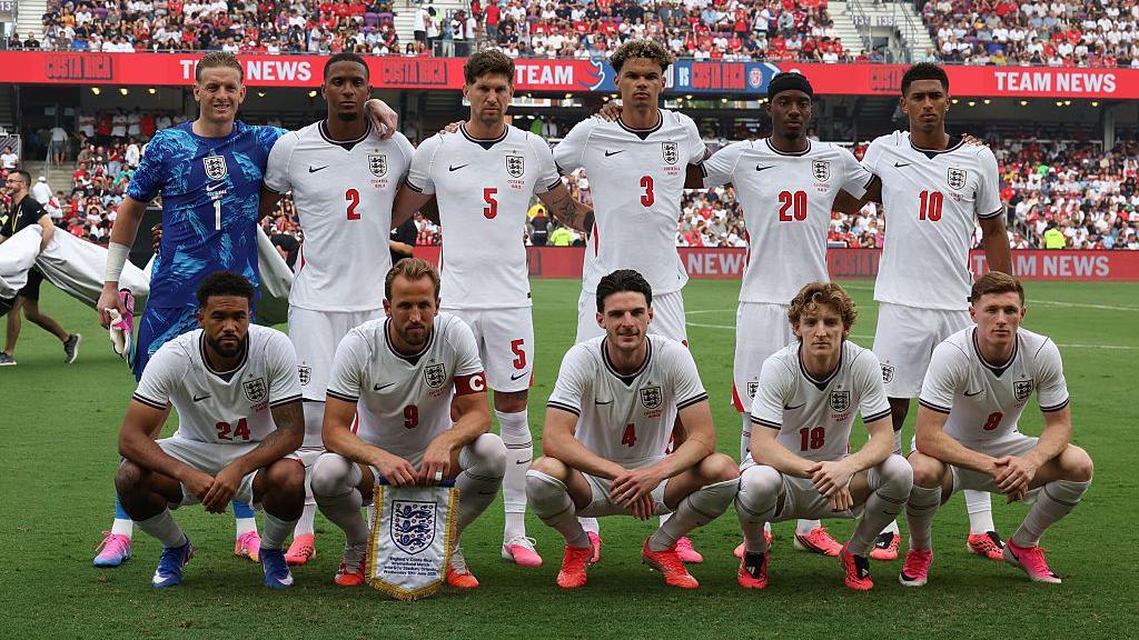 England players in a team photo ahead of facing Costa Rica
