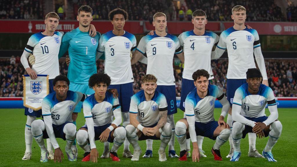 England Under-21 line-up featuring Cole Palmer and Noni Madueke