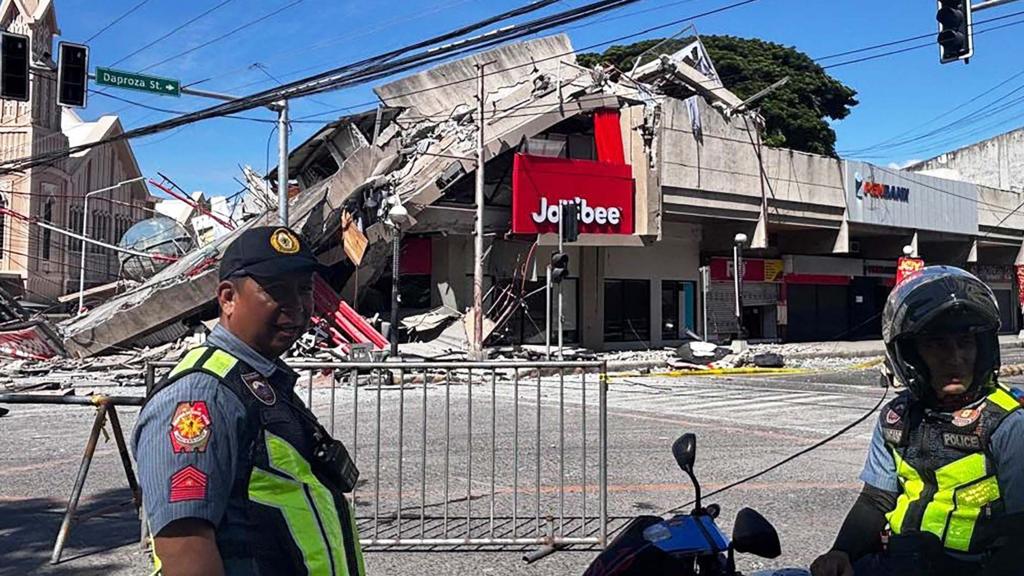 Aftermath of the magnitude-7.8 earthquake in the southern Philippines