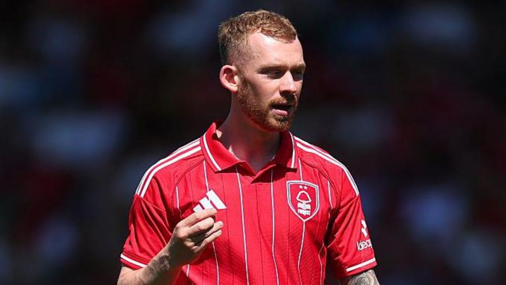 Wrexham Secures Transfer of Nottingham Forest Midfielder O’Brien