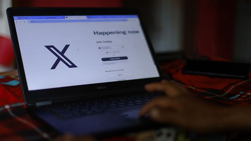 A Nepali X user opens the mobile app on 4 September 2025, following the announcement of the government to ban the social media platform in the Himalayan nation