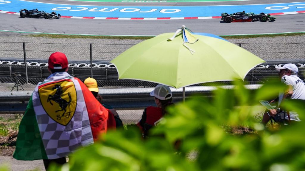 Fans watch first practice in Barcelona 