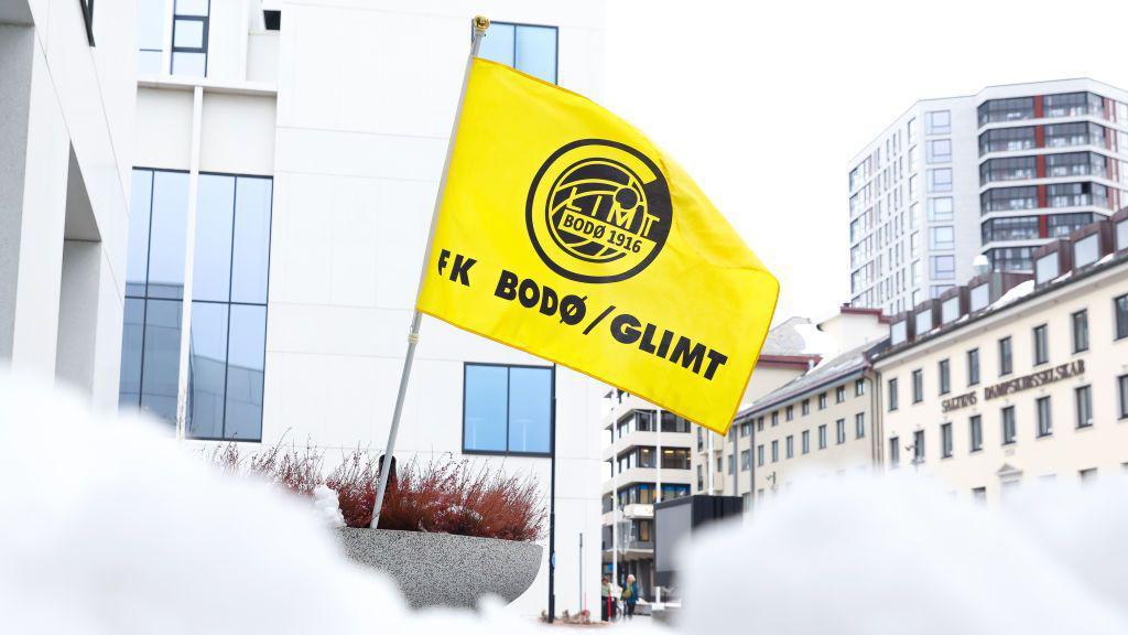Bodo/Glimt flag in the city.