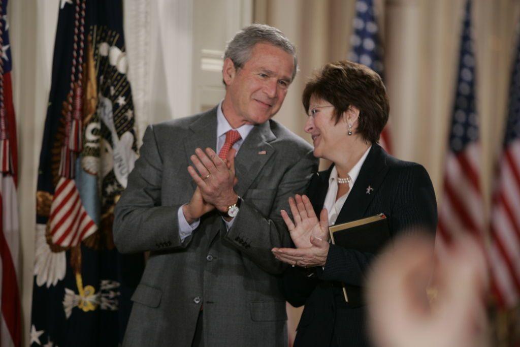 Mrs Alito seen speaking to President George W Bush