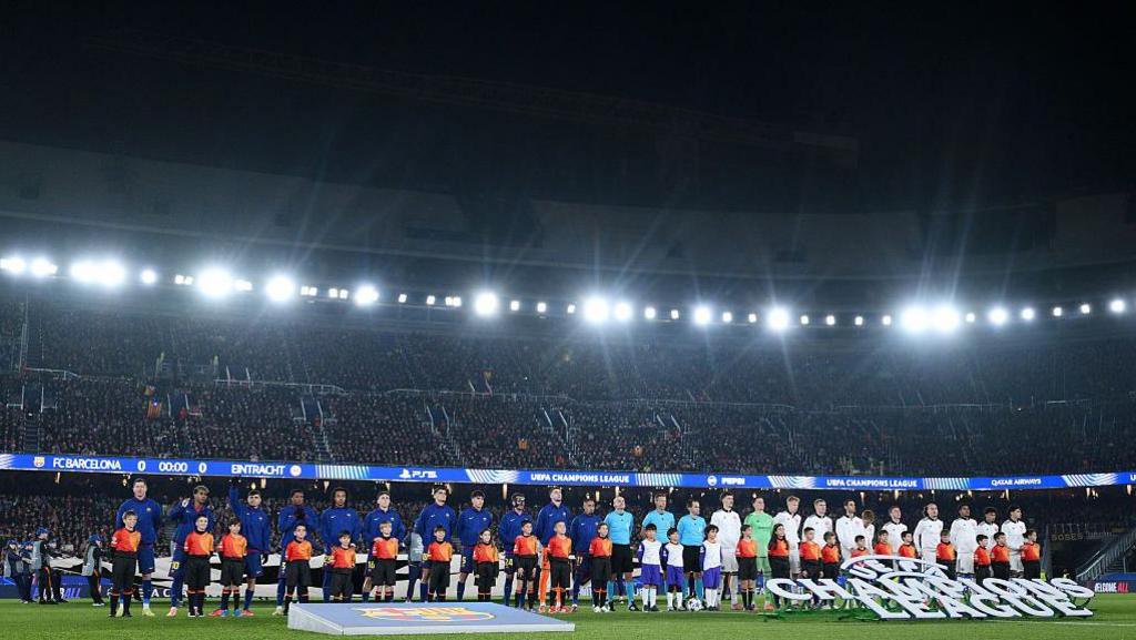 Kounde scores twice to give Barcelona victory at Camp Nou Nou Camp before the game