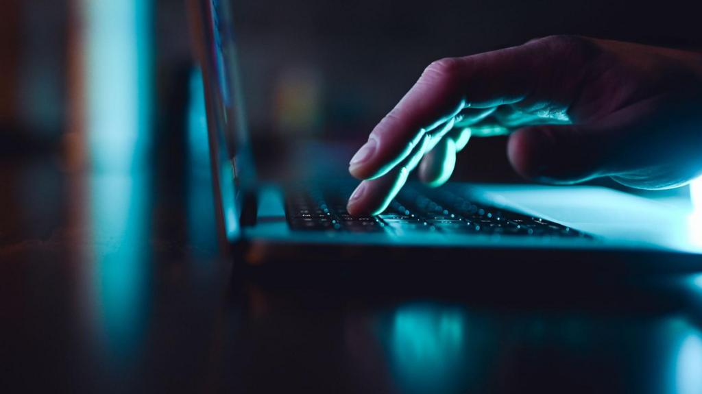 Minister Vows to Ban Strangulation Pornography