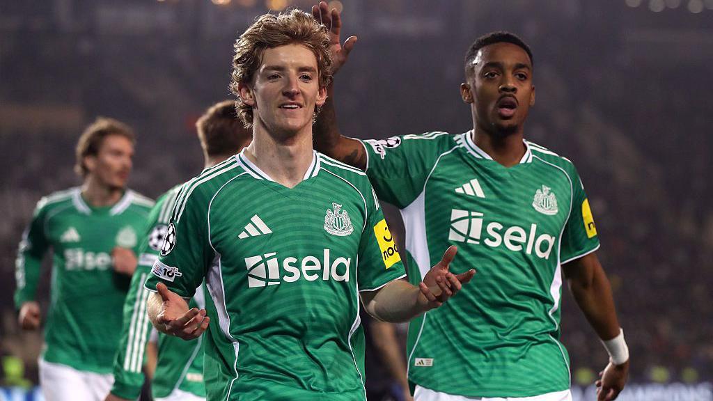Anthony Gordon celebrates after scoring for Newcastle United against Qarabag in the Champions League on 18 February, 2026
