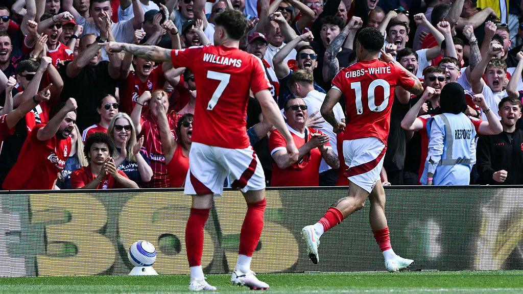 Nottingham Forest celebrate
