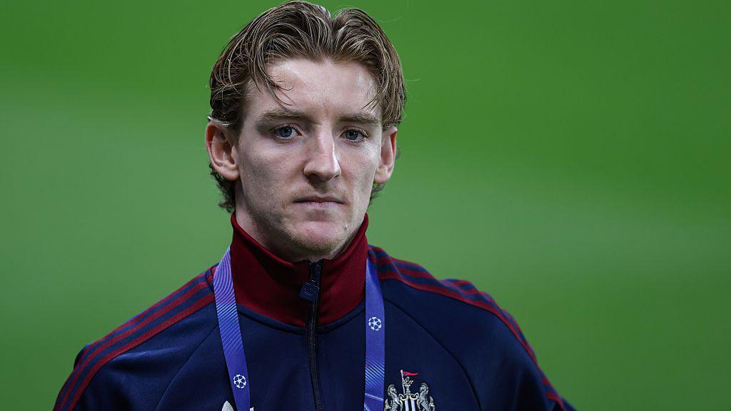 Newcastle United forward Anthony Gordon arrives at St James' Park on 24 February, 2026