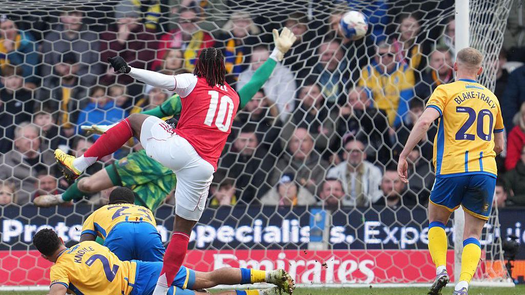 Mansfield Town 1-2 Arsenal
