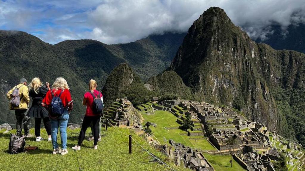 Machu Picchu sayyohlik avtobusi mojarosi kuchaymoqda