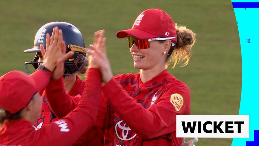 'Sensational catch' - Bell's diving take dismisses Mangru