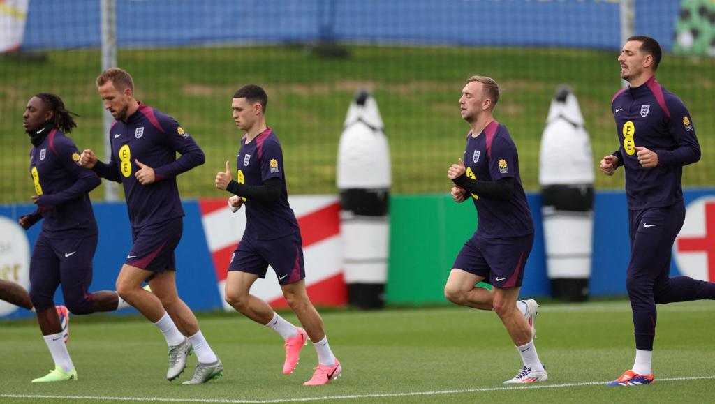 England players in training 